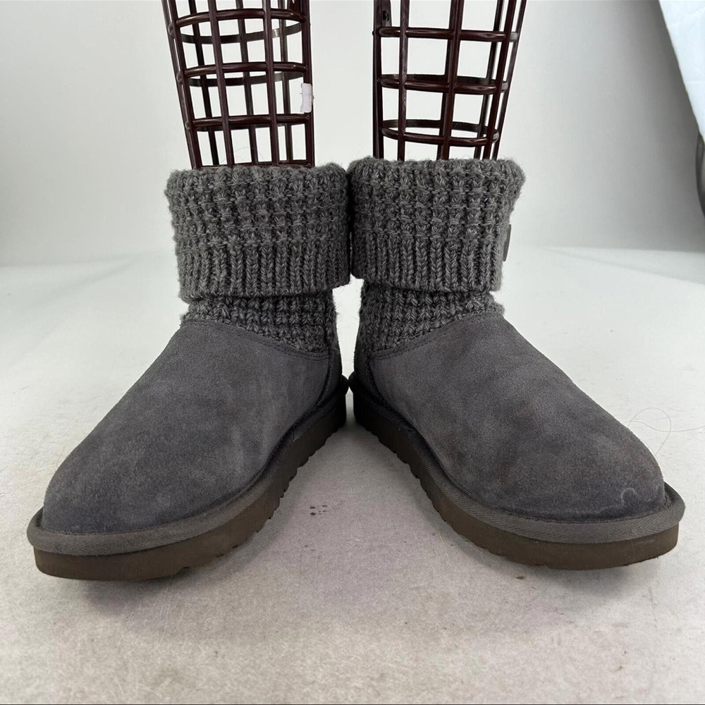 Uggs - Picture 2 of 11